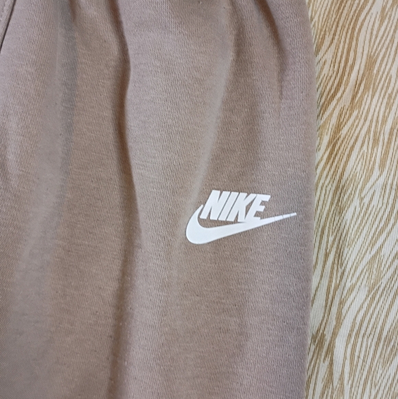 Nike Kids Boys Tan Sweatpants & Hoodie Set Size 4T - Picture 5 of 7